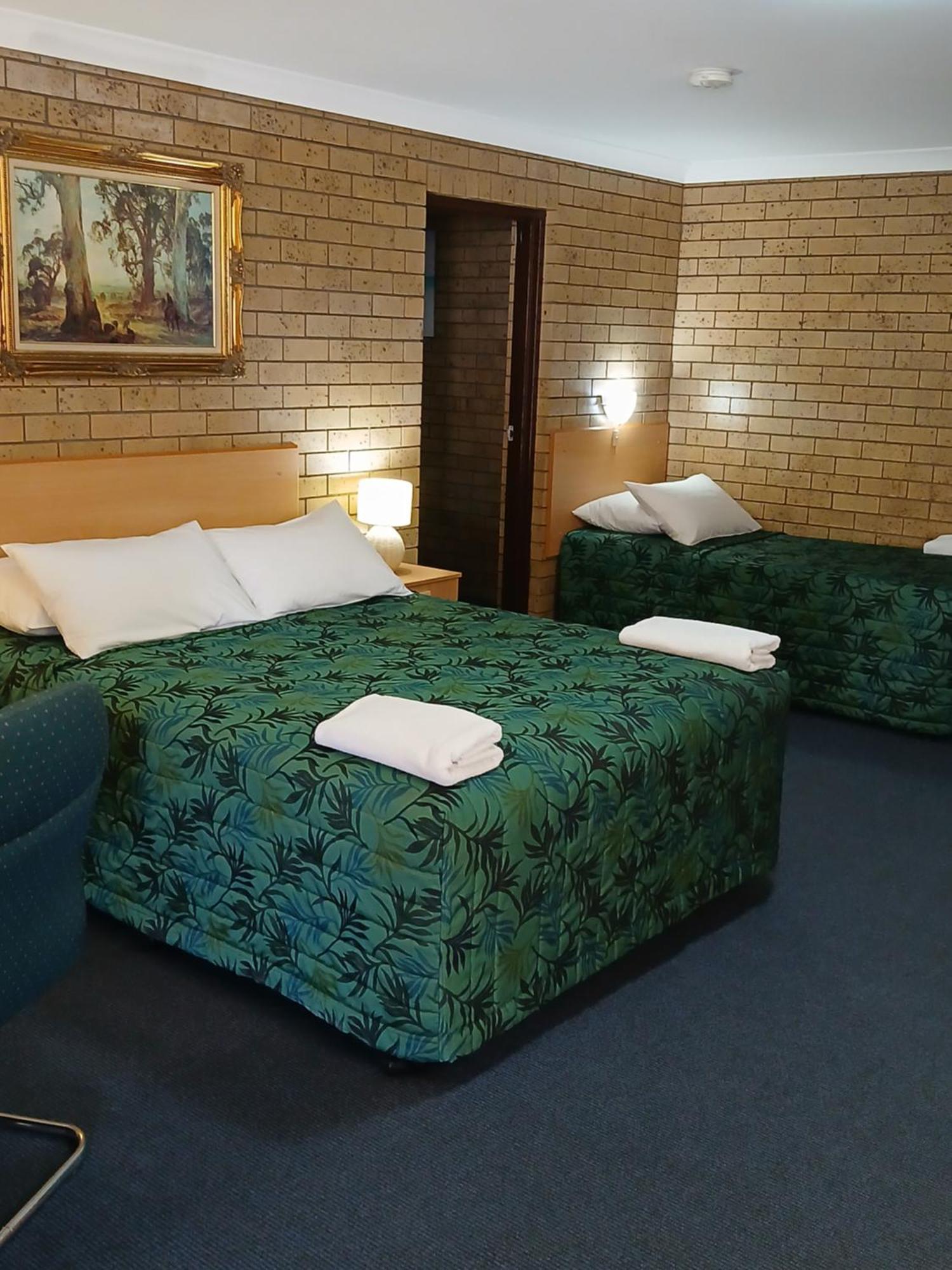 Macintyre Motor Inn Гундивинди Экстерьер фото