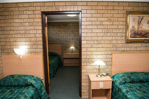 Macintyre Motor Inn Гундивинди Экстерьер фото