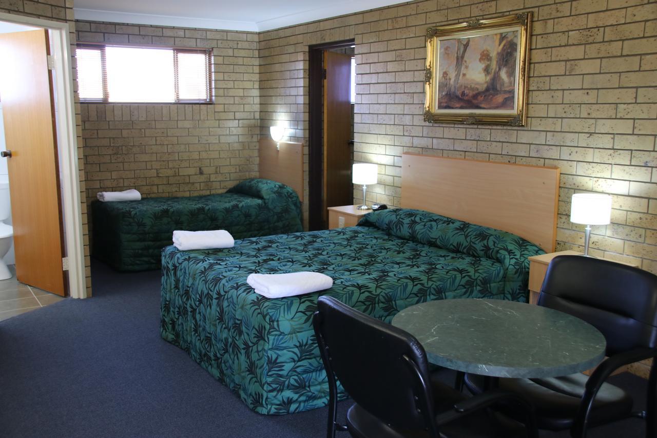 Macintyre Motor Inn Гундивинди Экстерьер фото